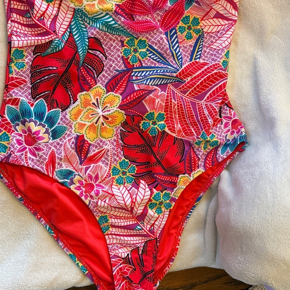 Caribbean Joe NWOT Hawaiian Floral Bathing Suit - Picture 2 of 5